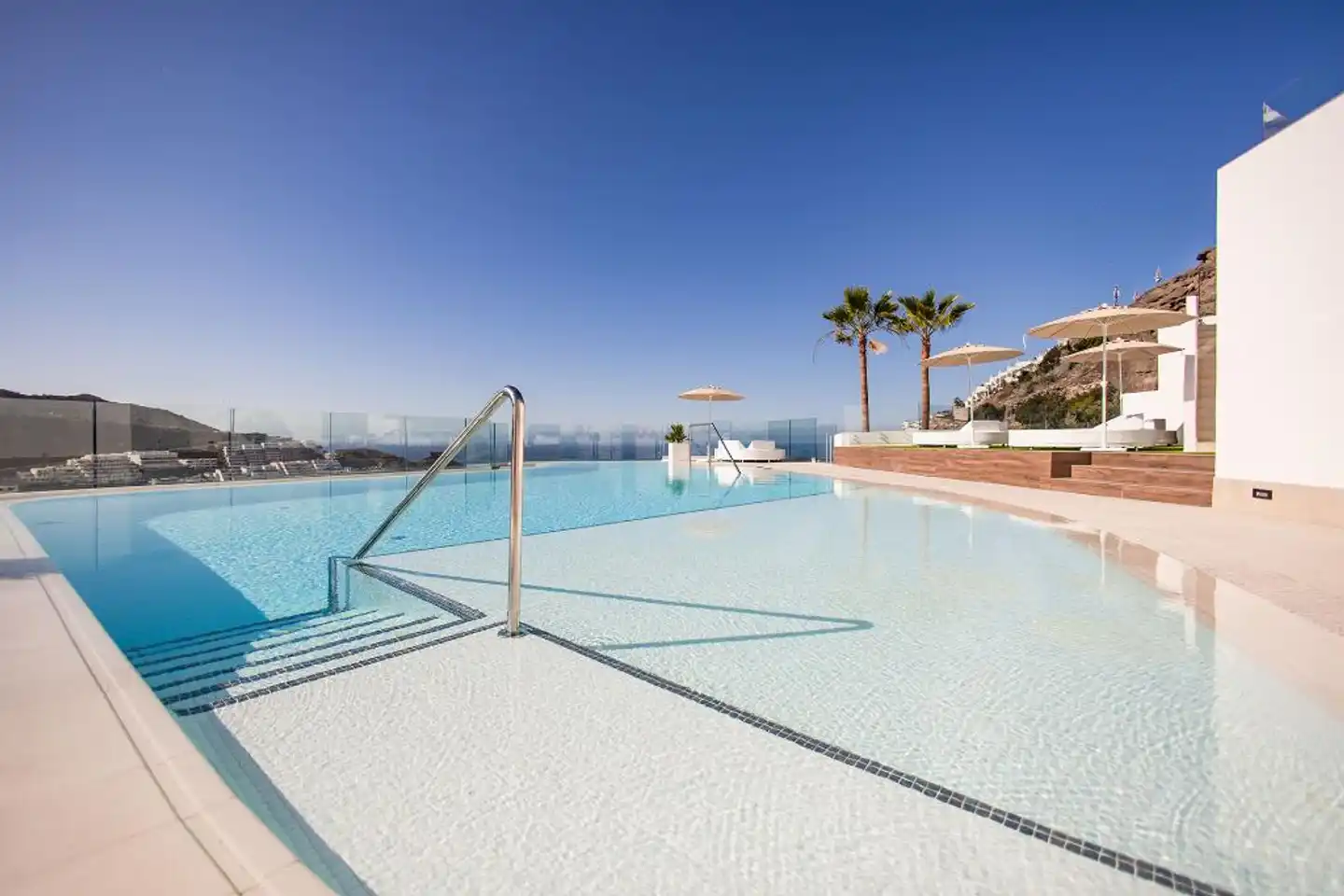 Servatur Hartaguna Pool