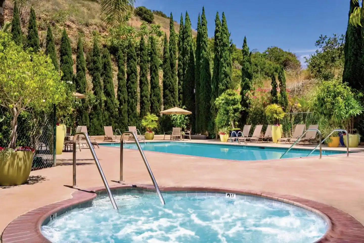 Days Inn by Wyndham San Diego Hotel Circle Pool