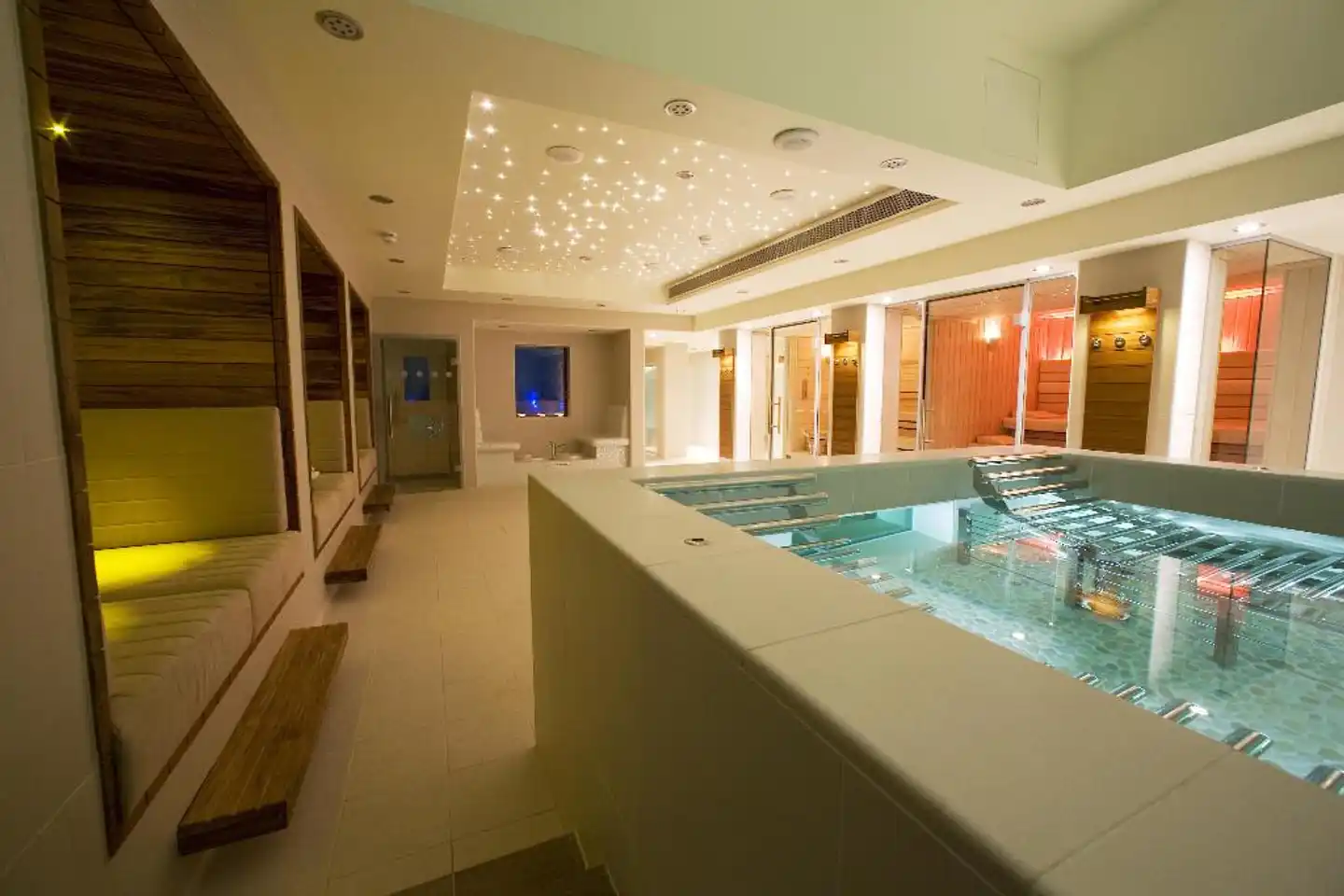 K West Hallenbad