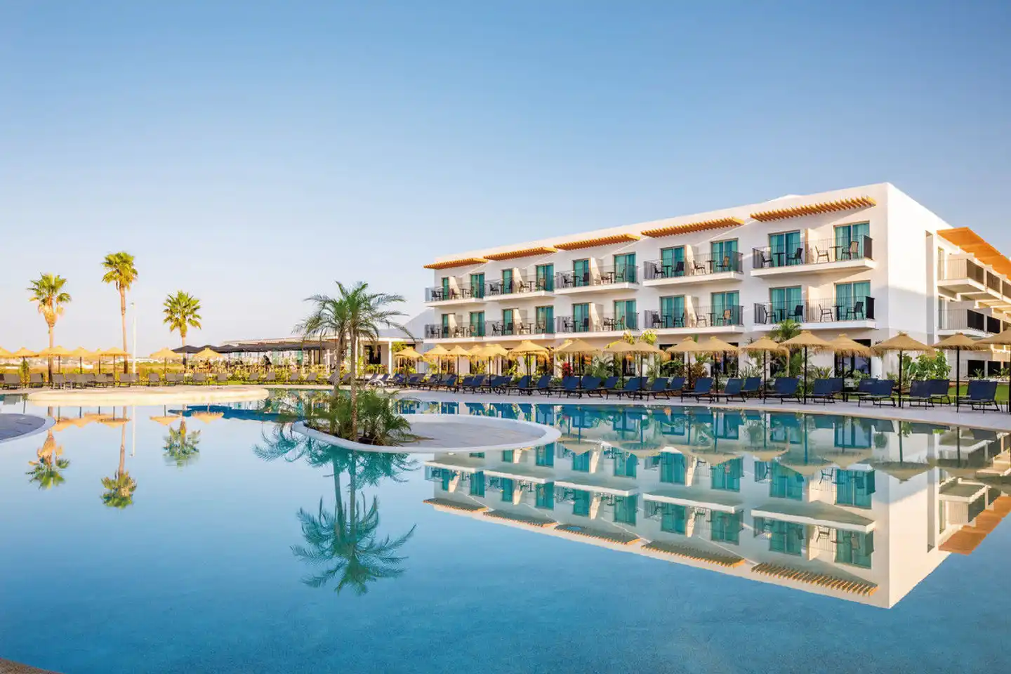 AP Cabanas Beach & Nature Pool