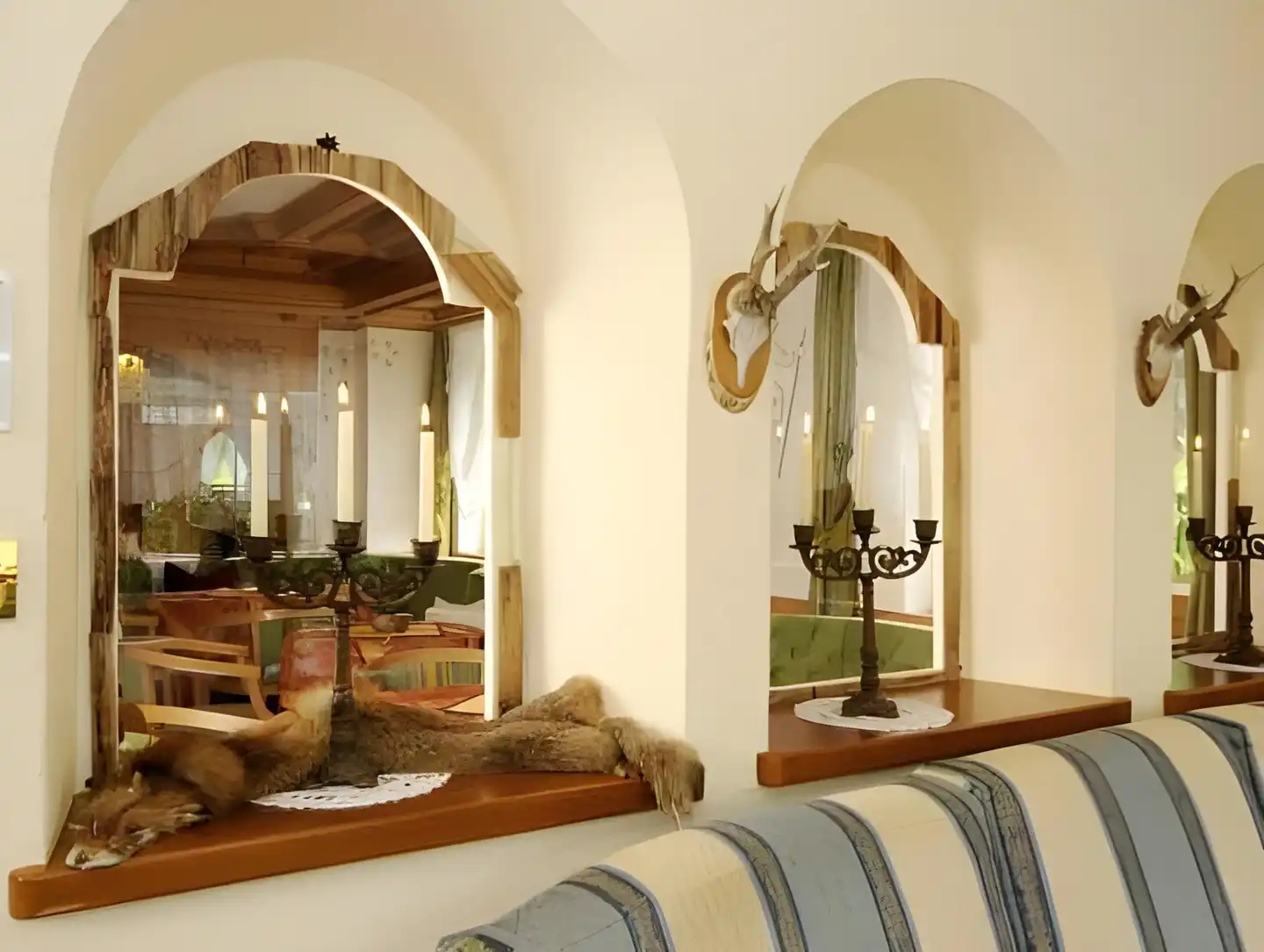 Chalet Corso Lobby