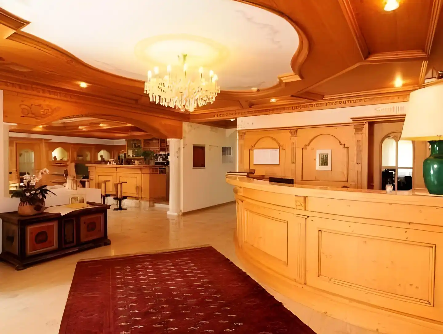 Chalet Corso Lobby