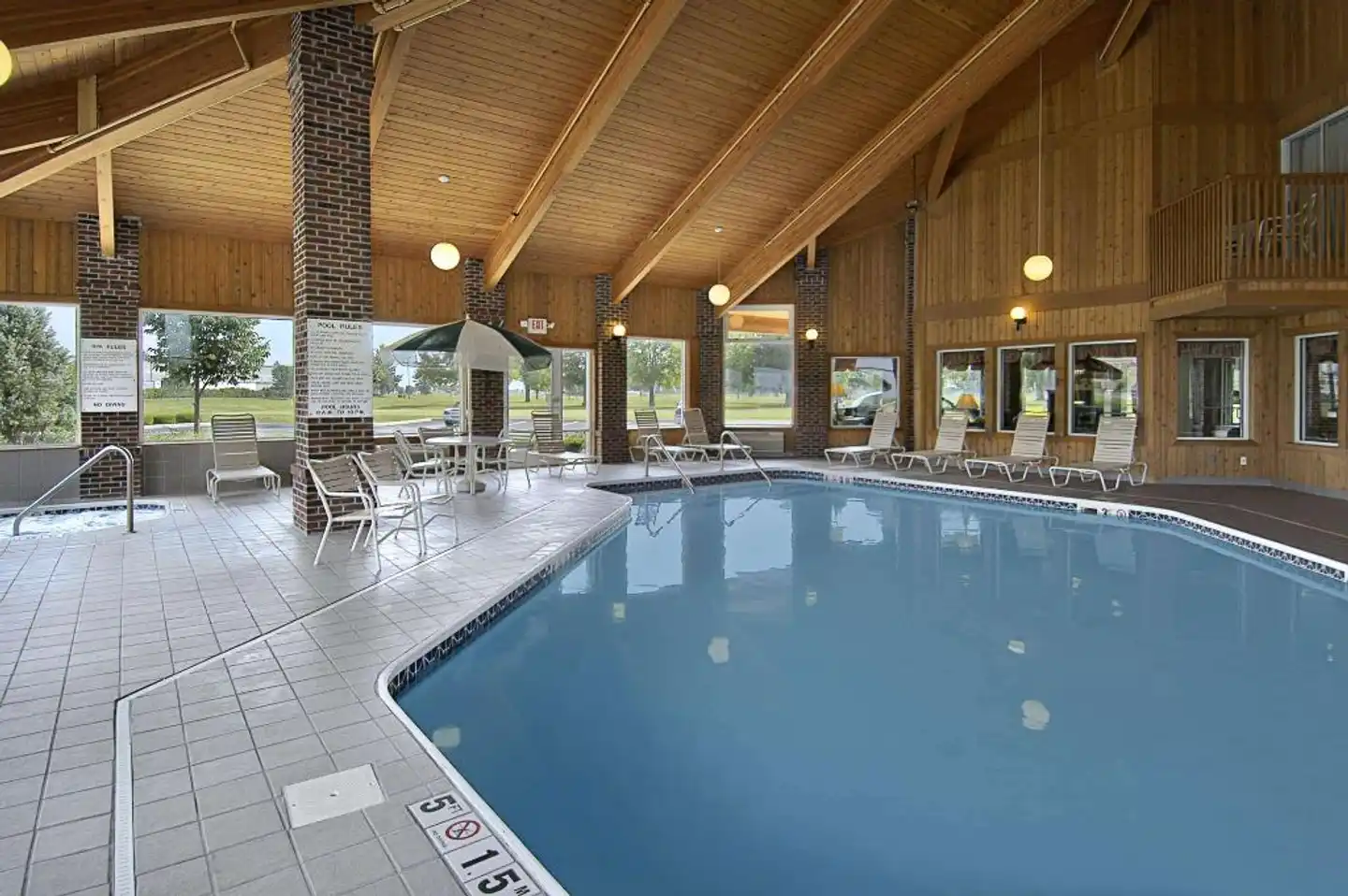 Baymont by Wyndham Columbus/Rickenbacker Hallenbad