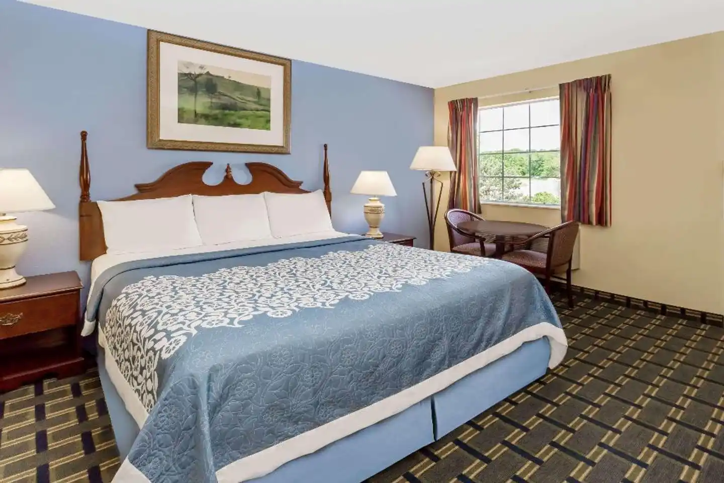 Days Inn by Wyndham Plymouth Wohnbeispiel