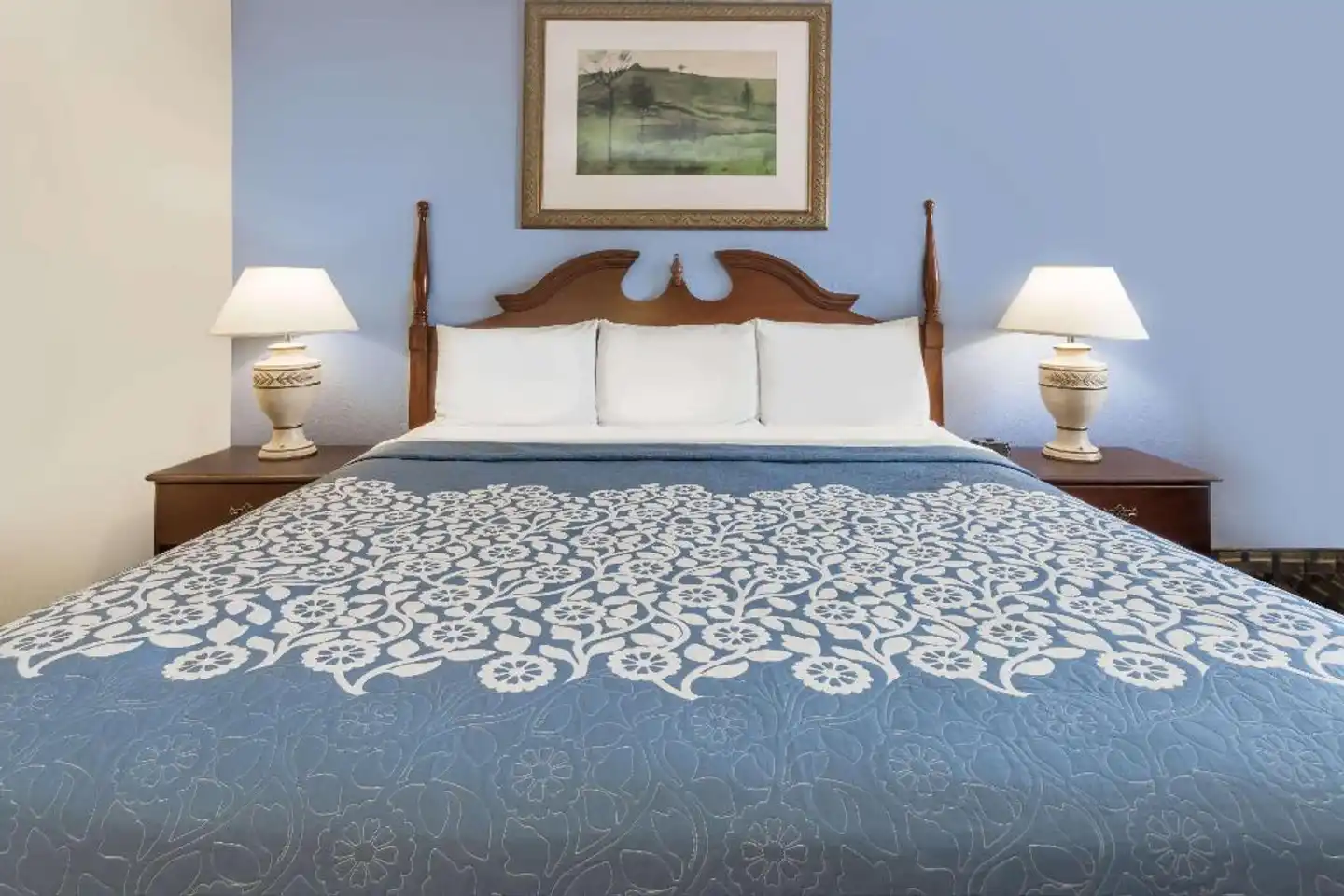 Days Inn by Wyndham Plymouth Wohnbeispiel
