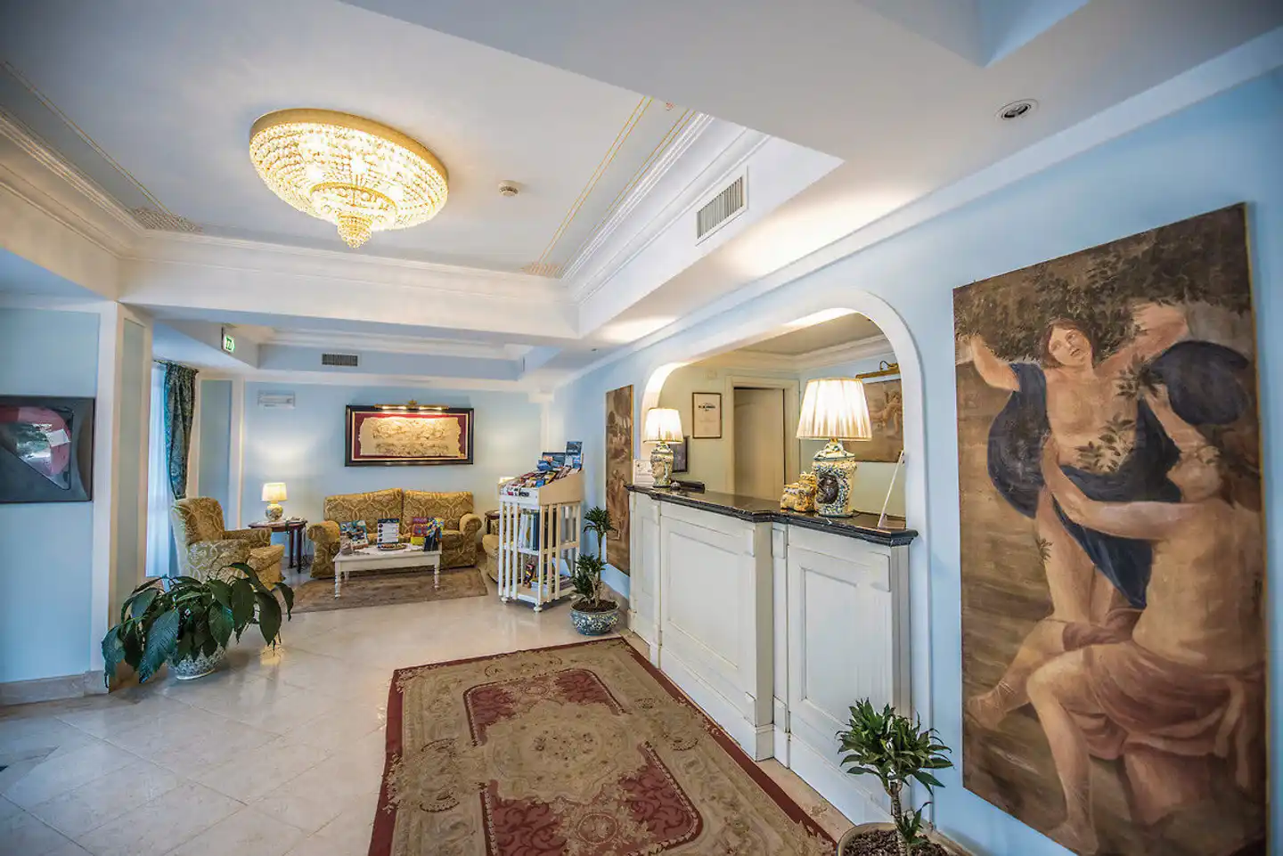 Villa Daphne Lobby