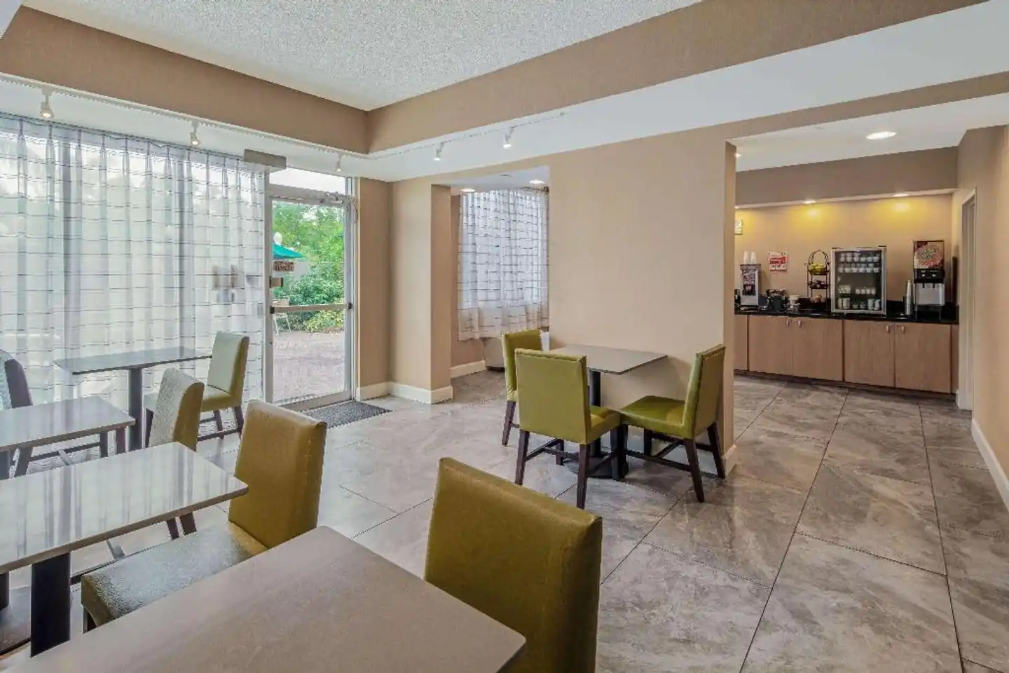 La Quinta Inn & Suites by Wyndham Naples Downtown Wohnbeispiel