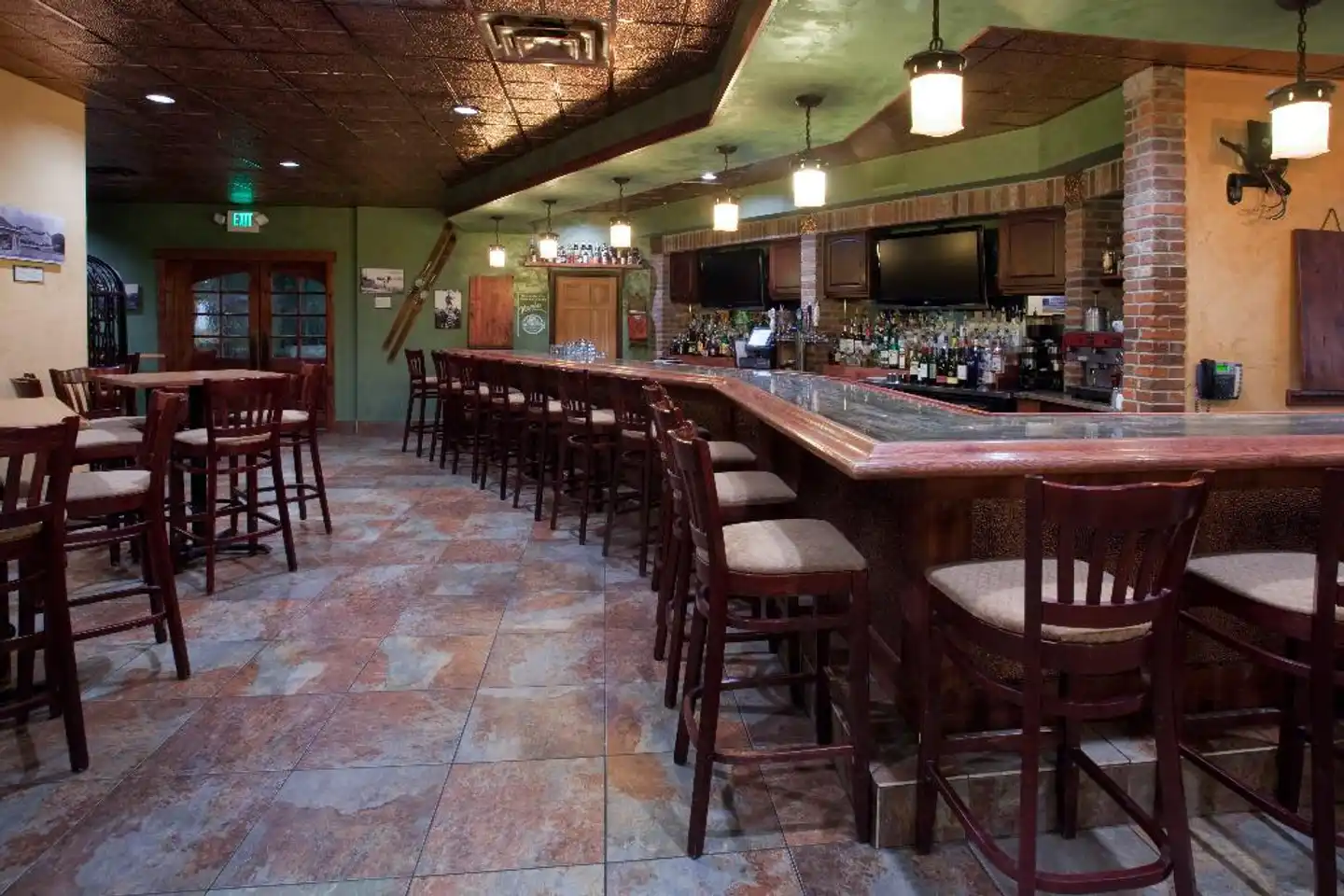 Holiday Inn Steamboat Springs Bar