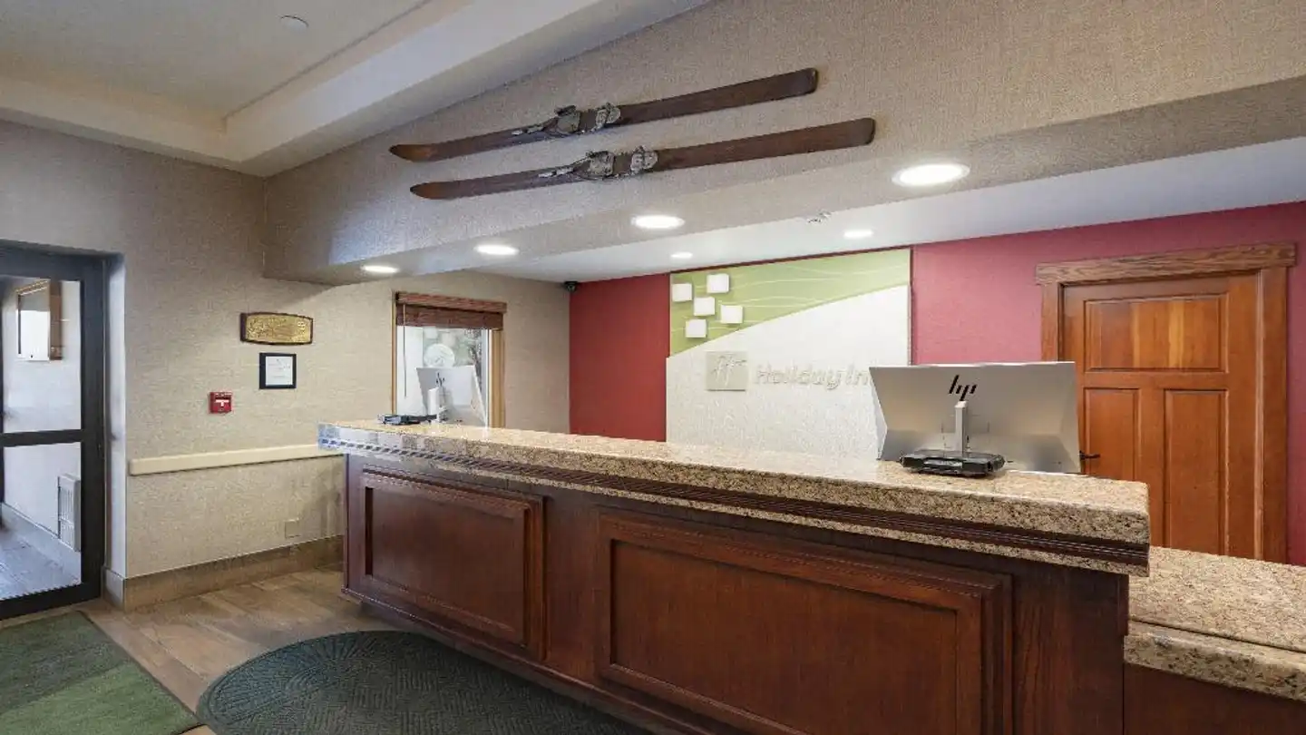 Holiday Inn Steamboat Springs Lobby