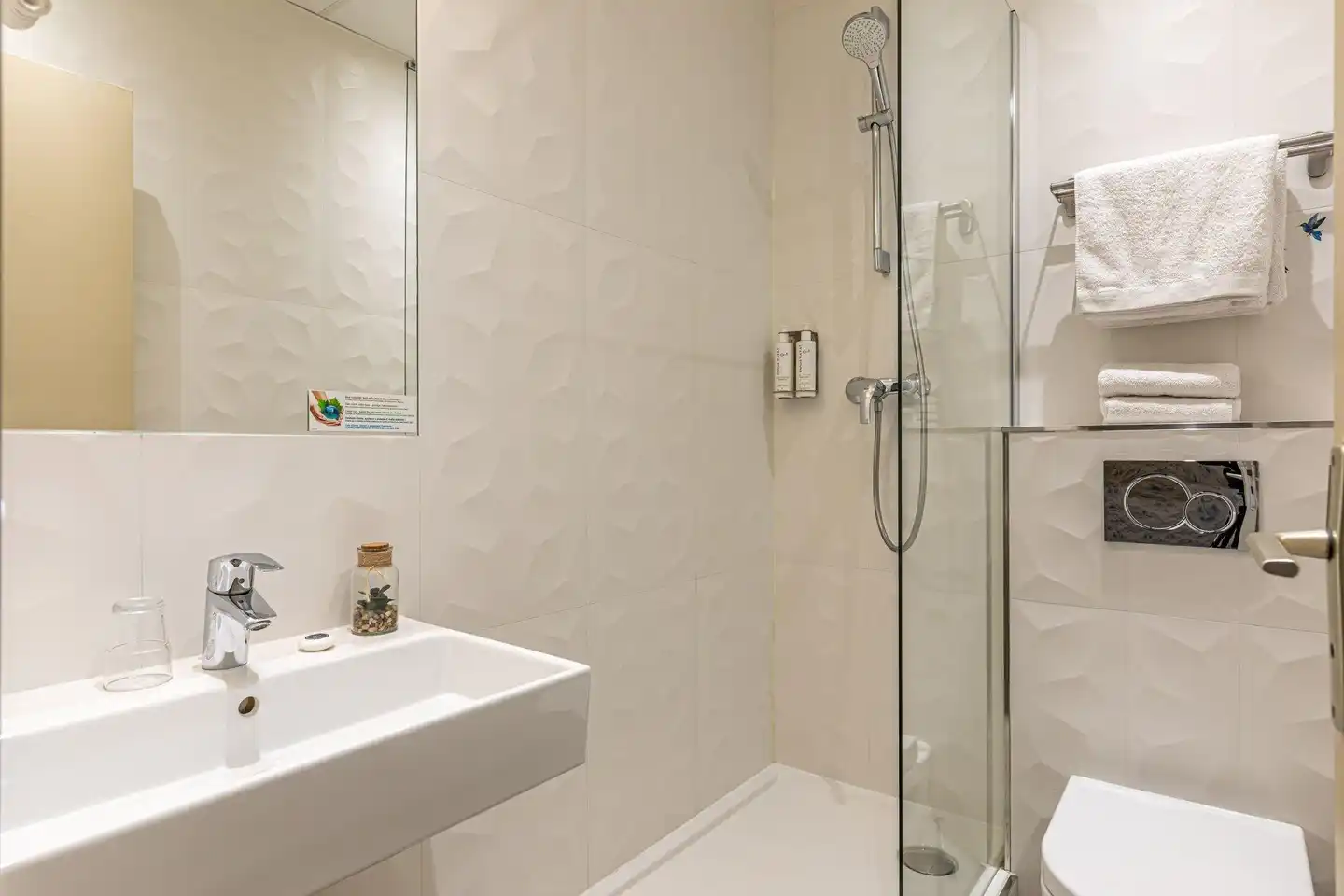 Hôtel Romance Malesherbes Badezimmer