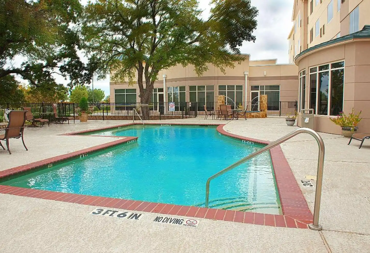 Hilton Garden Inn DFW Airport South Pool