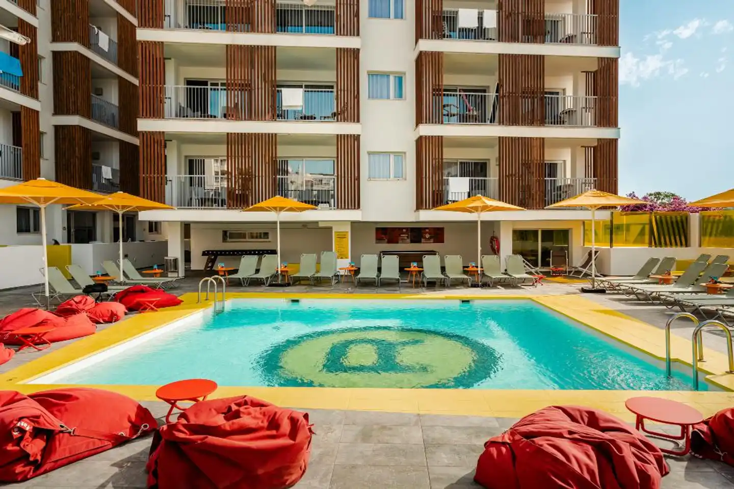 Ryans Ibiza Pool