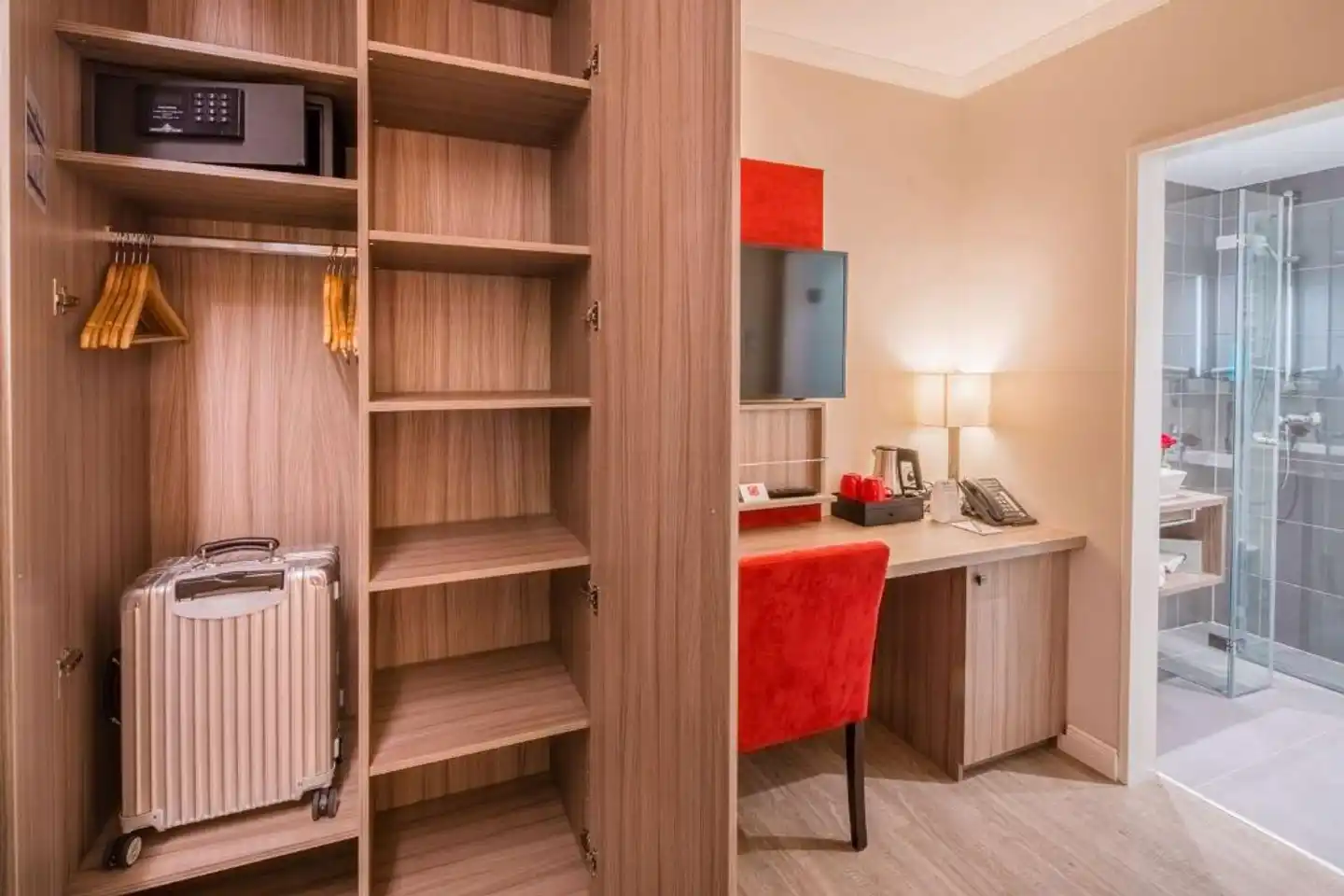 Best Western Plus Hotel Regence Wohnbeispiel