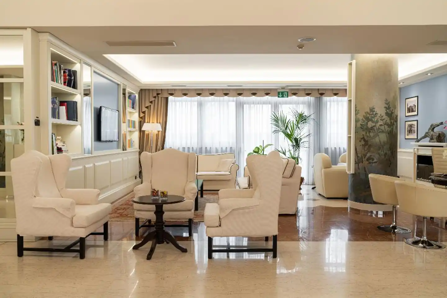 Roxy Plaza Lobby