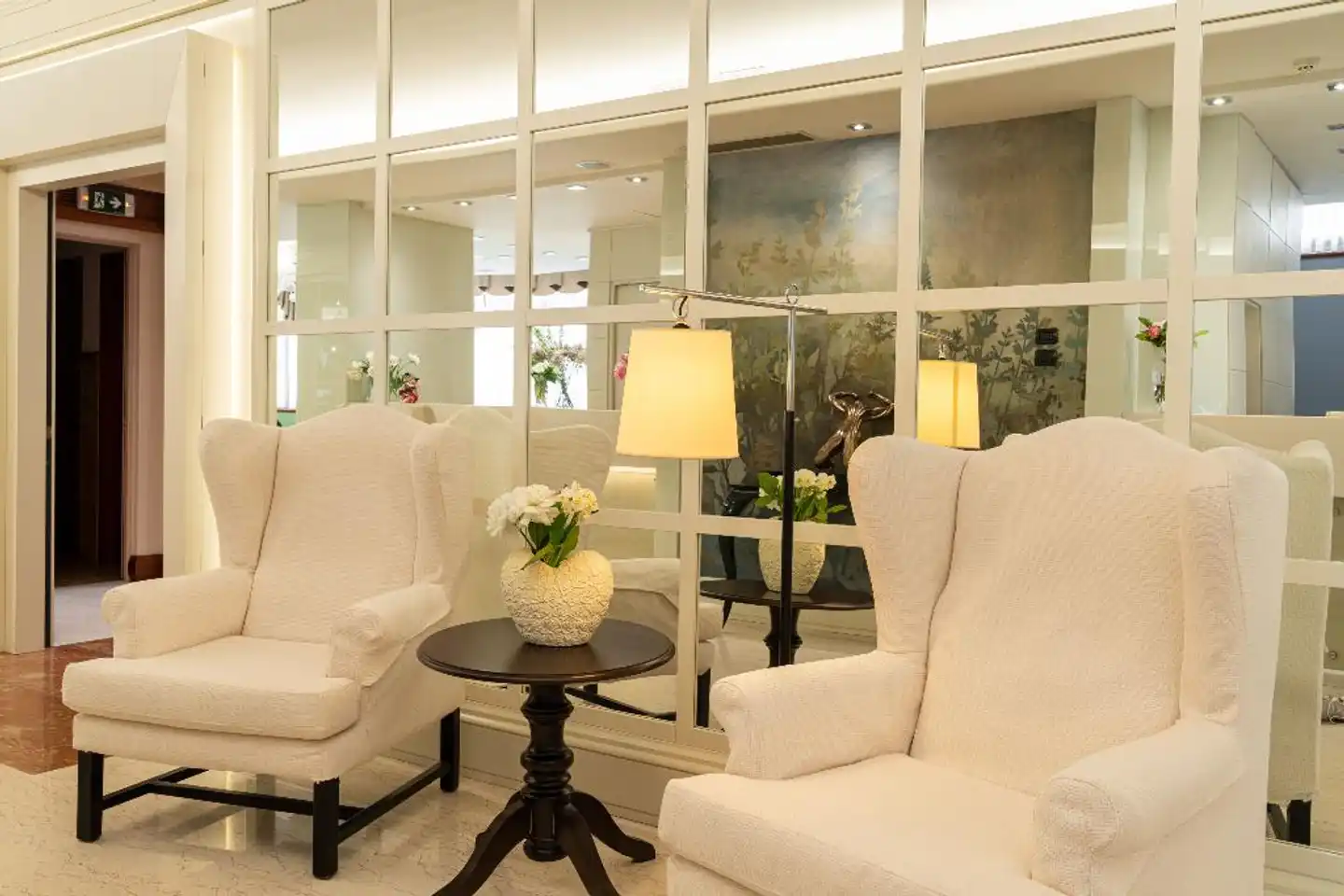 Roxy Plaza Lobby