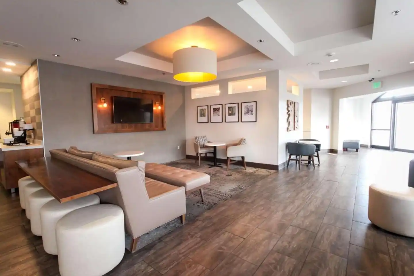 Best Western Plus Cotton Tree Inn Lobby