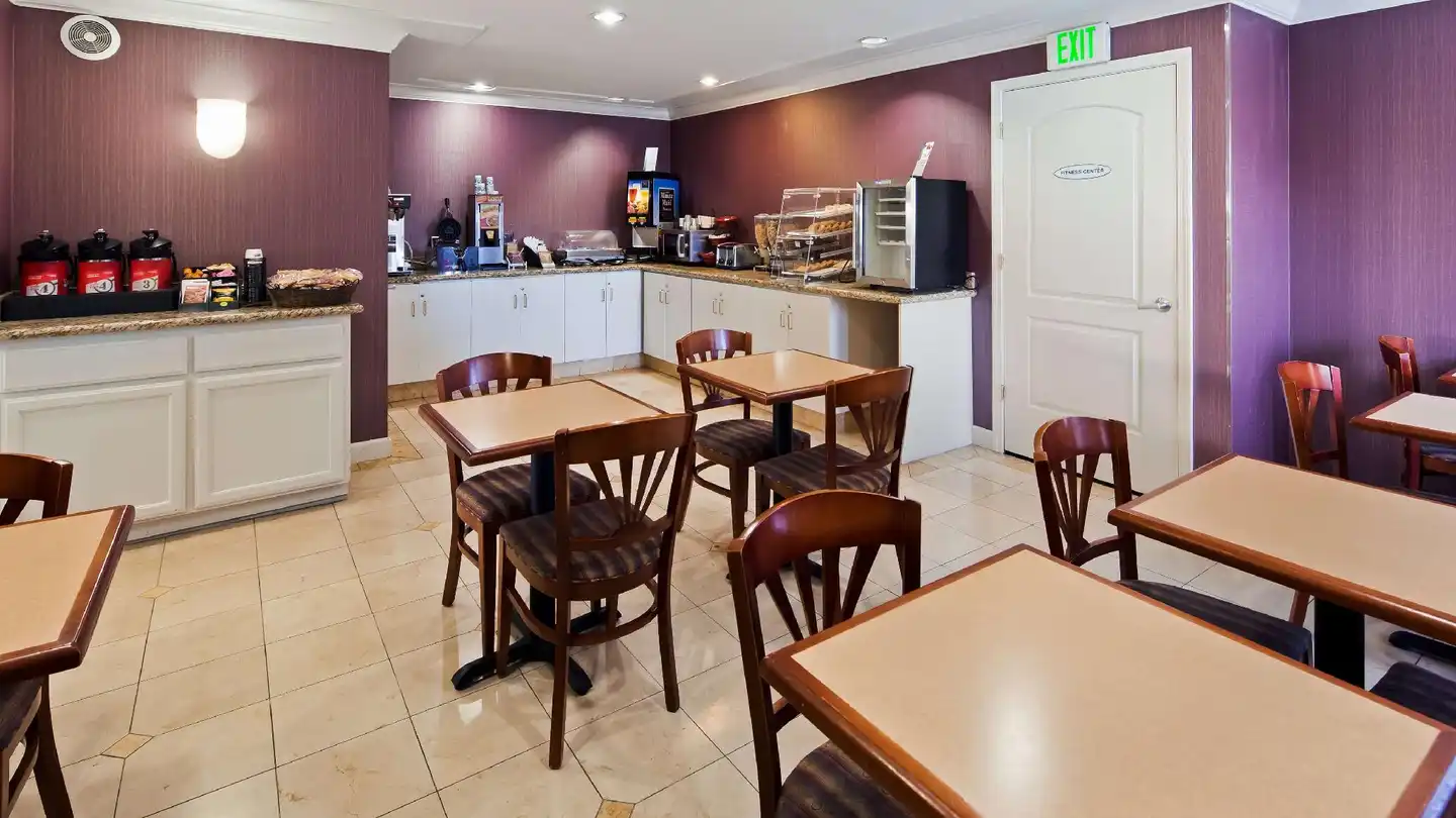 Best Western Inn Bar