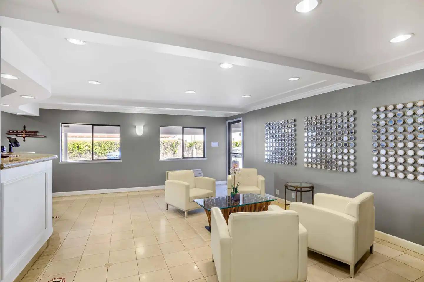 Best Western Inn Lobby