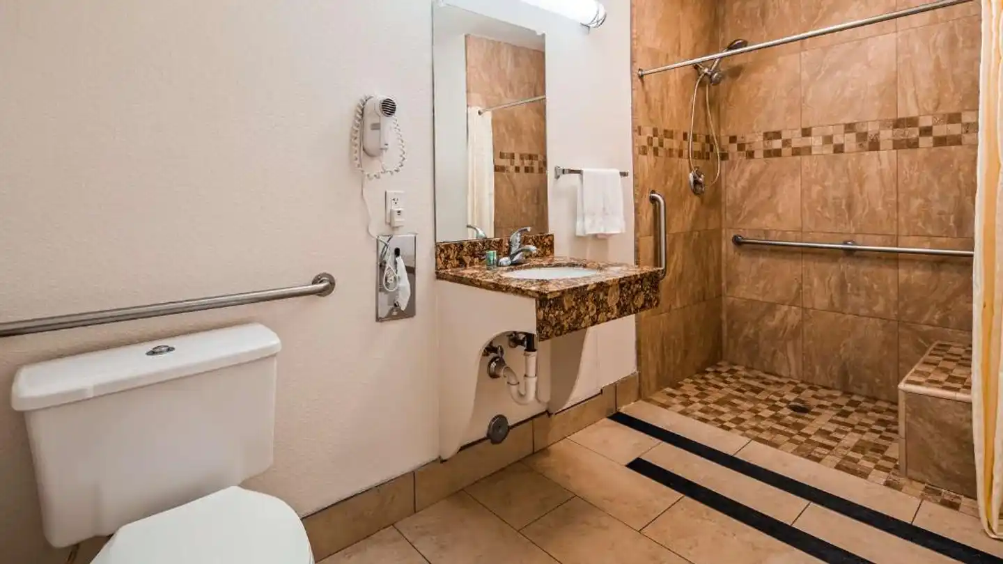 Best Western Heritage Inn Badezimmer