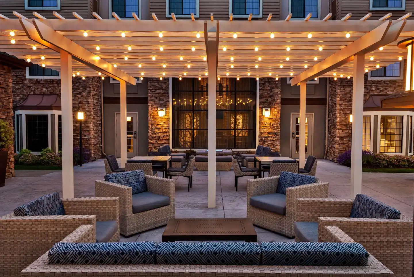 Homewood Suites by Hilton Portland Airport Lobby