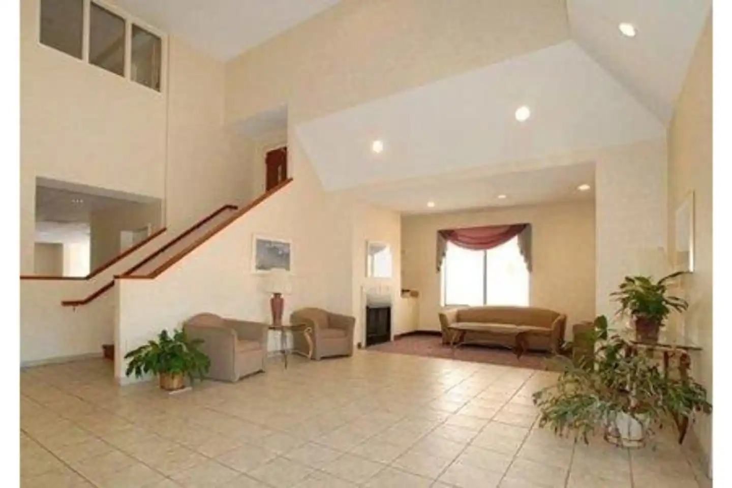Baymont by Wyndham Mooresville Lobby
