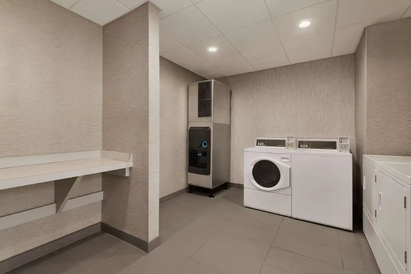 Homewood Suites by Hilton Portland Airport Badezimmer