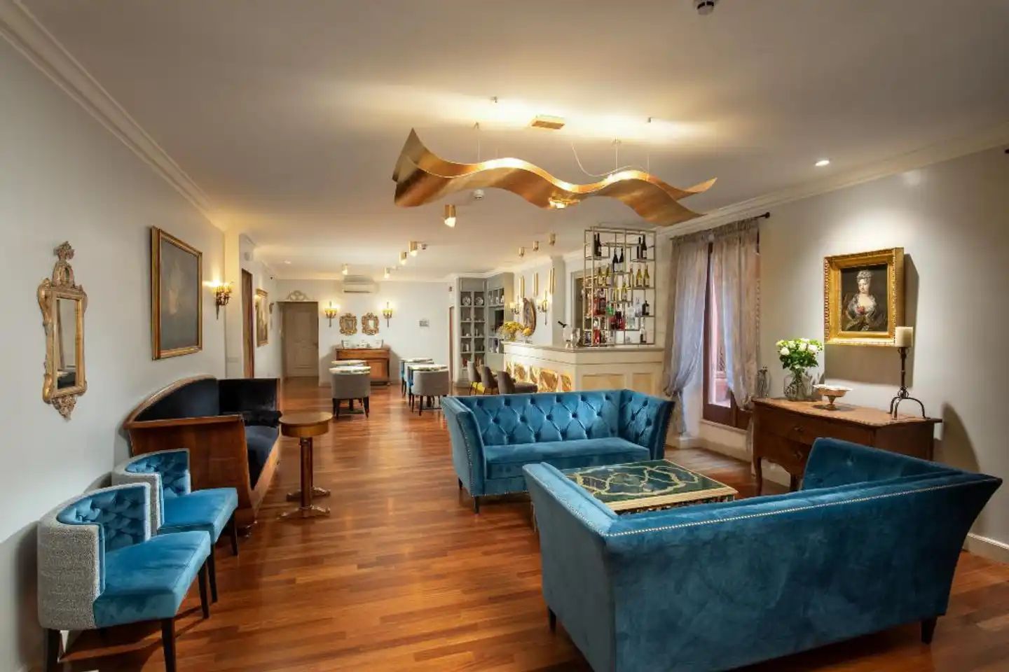 Mozart Lobby