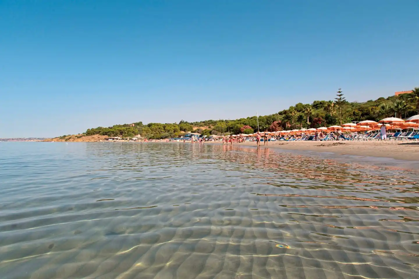 Mangia's Lipari Club Strand