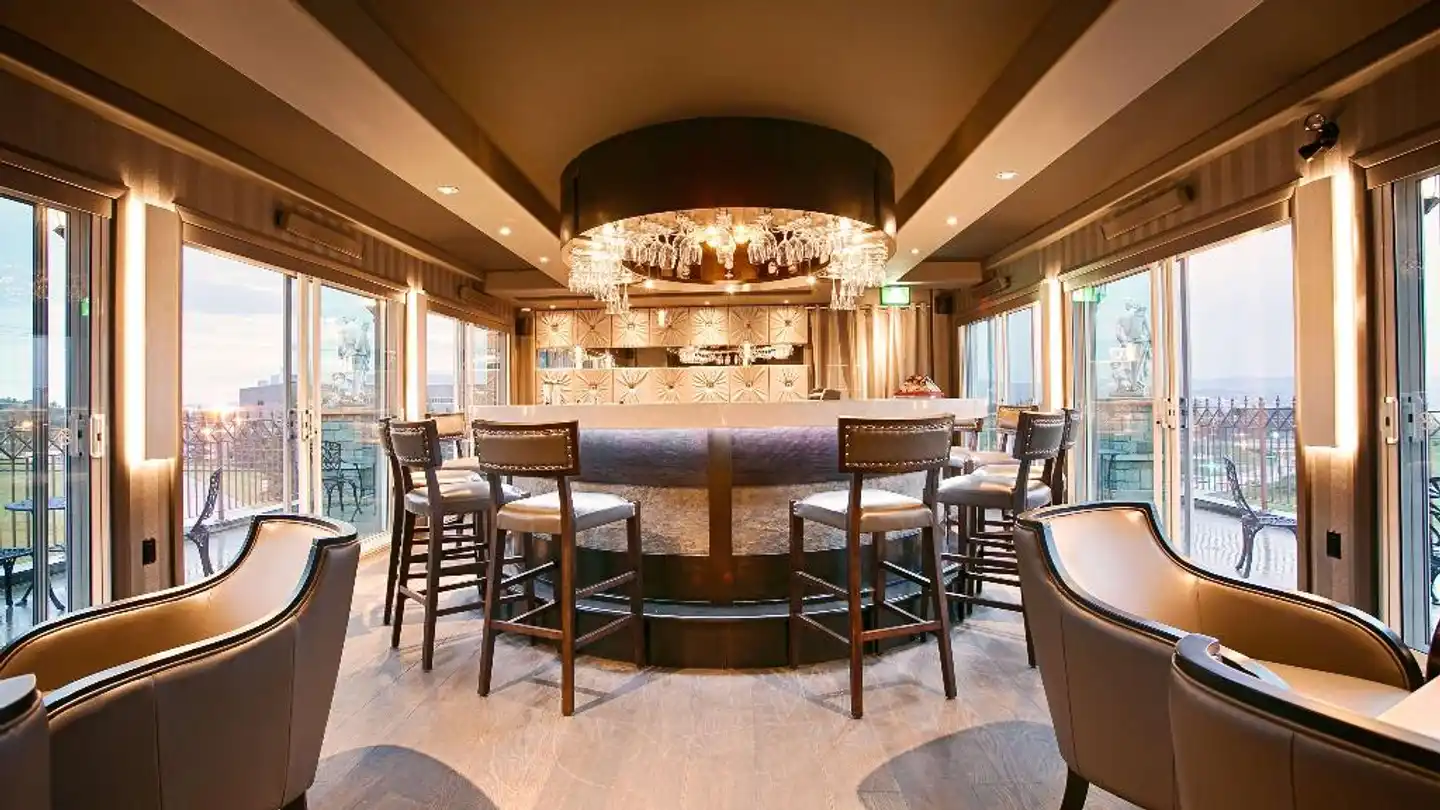 Best Western Plus Edmundston Bar