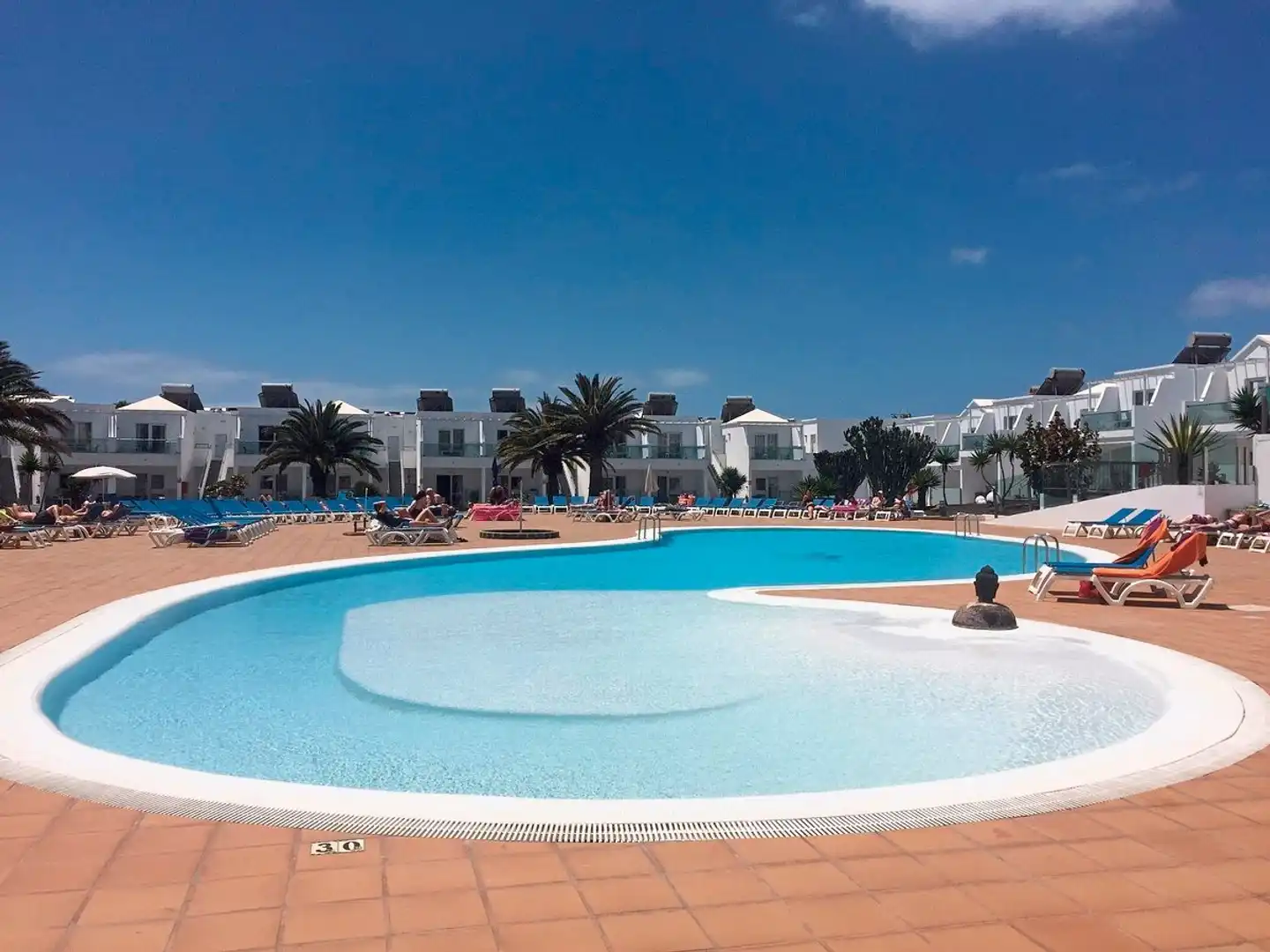 Plaza Palmeras Pool