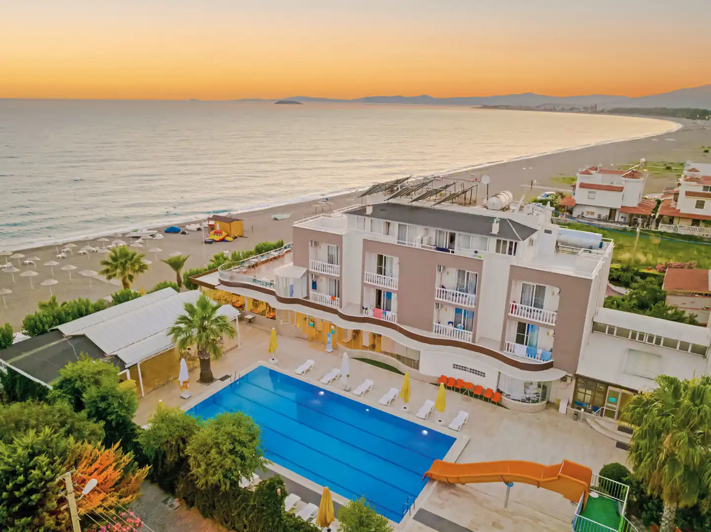 Dogan Beach Resort Pool