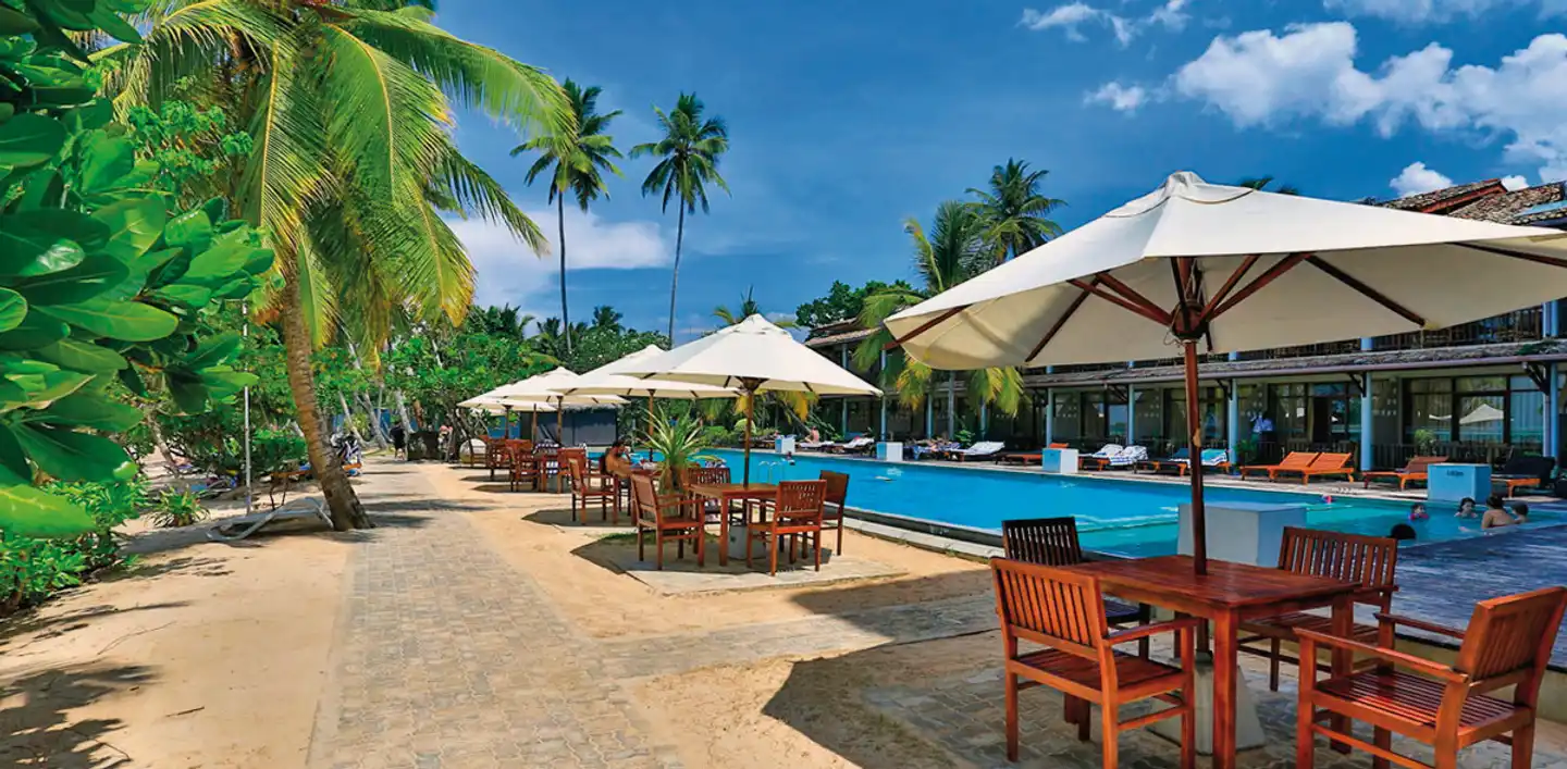 Paradise Beach Club Mirissa Terrasse