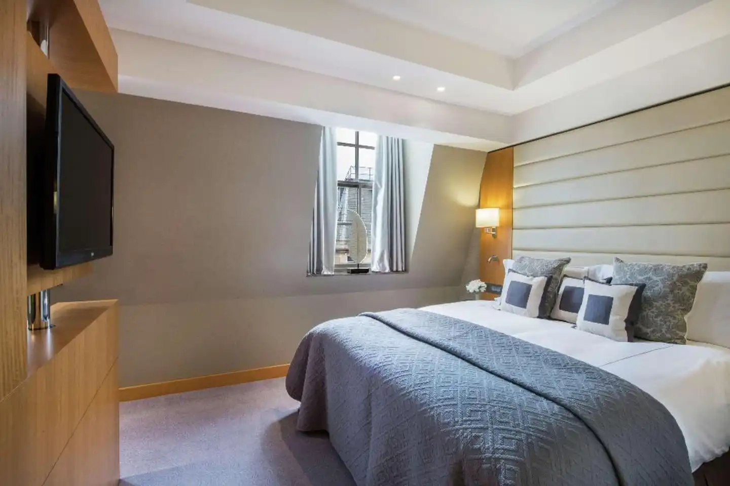 Conrad London St. James Wohnbeispiel