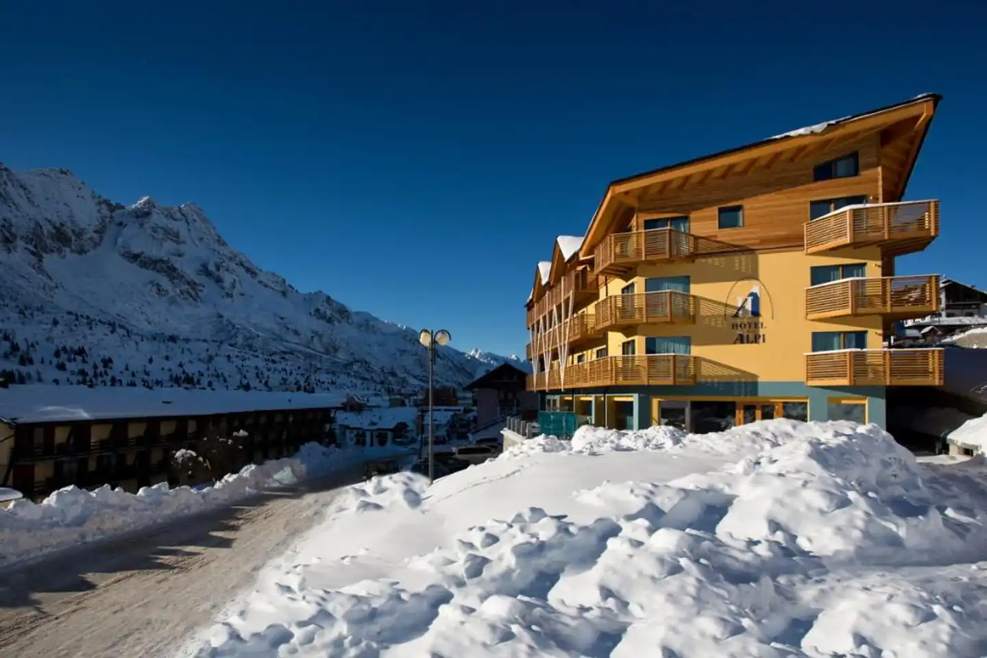Hotel delle Alpi Aussenansicht