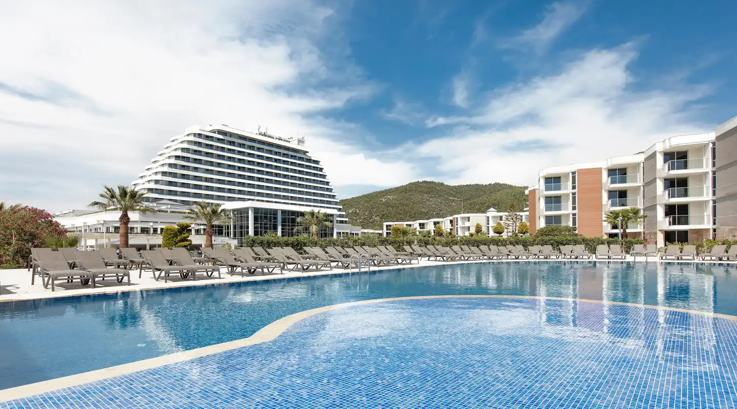 Palm Wings Ephesus Beach Resort Pool