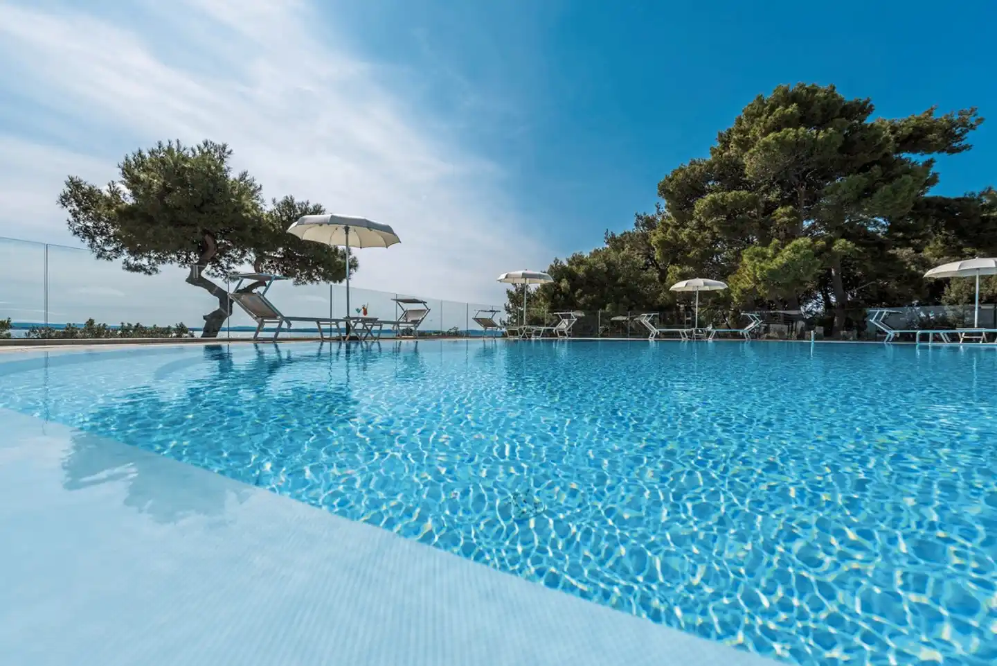 Pinija Pool