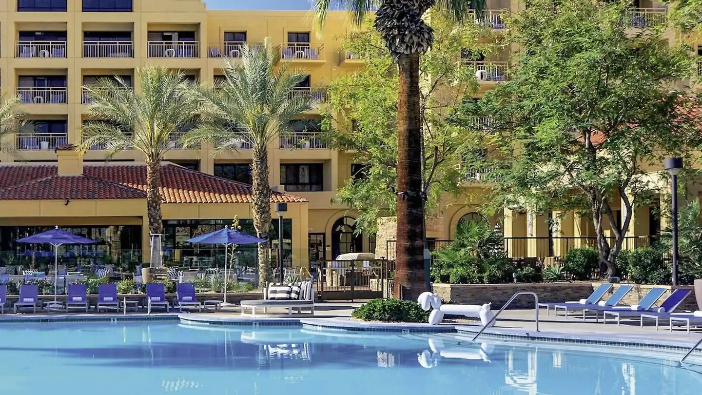 Renaissance Palm Springs Pool