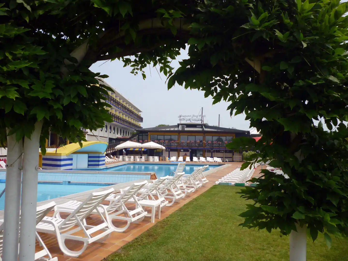 Marina Uno Pool