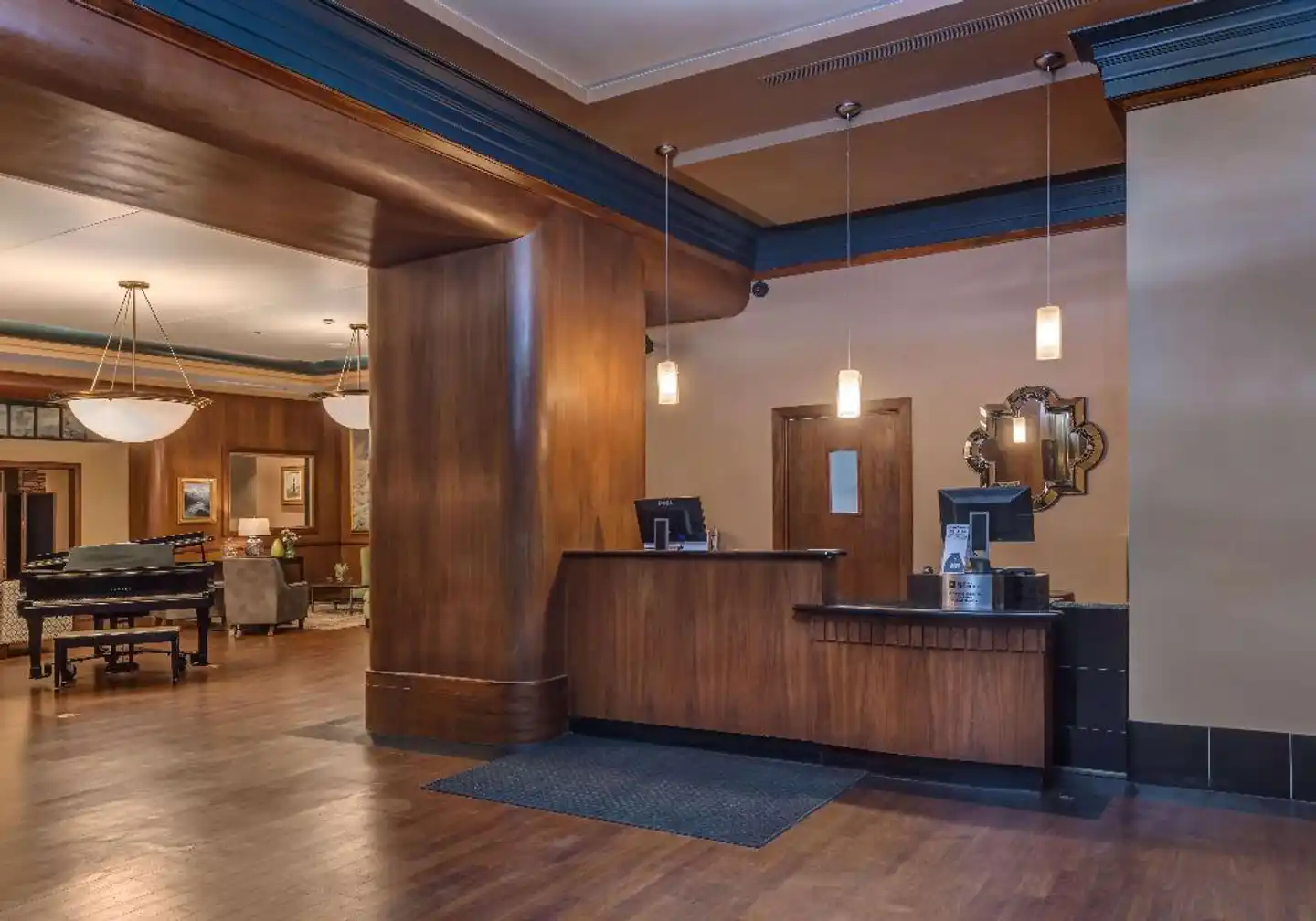 Baranof Downtown, BW Signature Collection Lobby