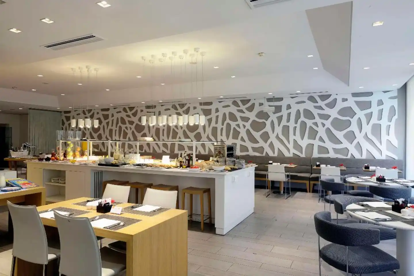 NH Collection Villa de Bilbao Lobby