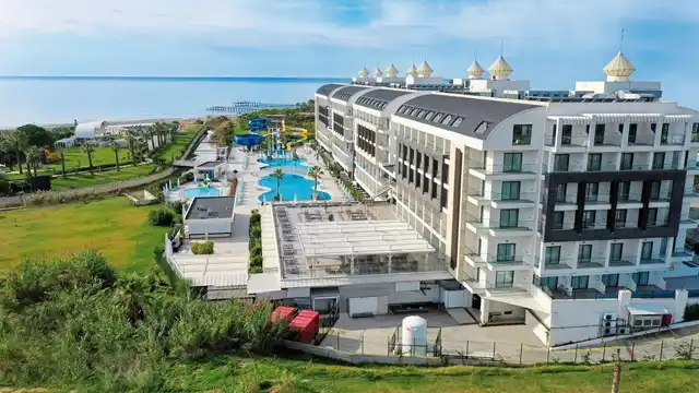 Diamond De Luxe Hotel & Spa Aussenansicht