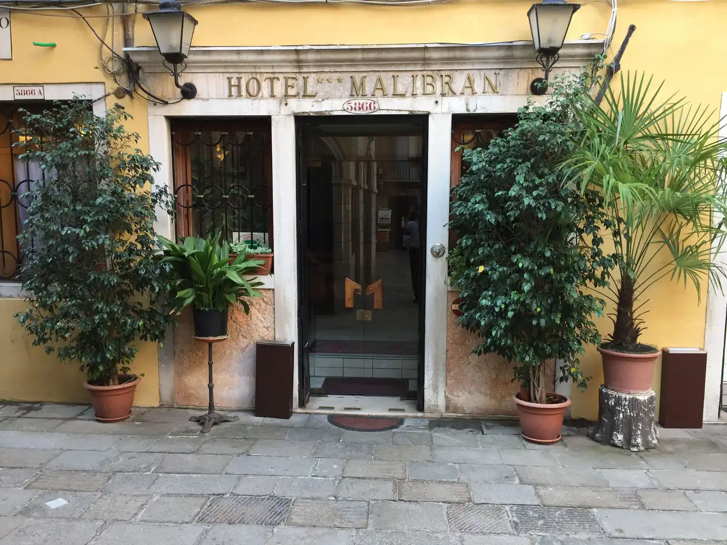 Hotel Malibran Aussenansicht