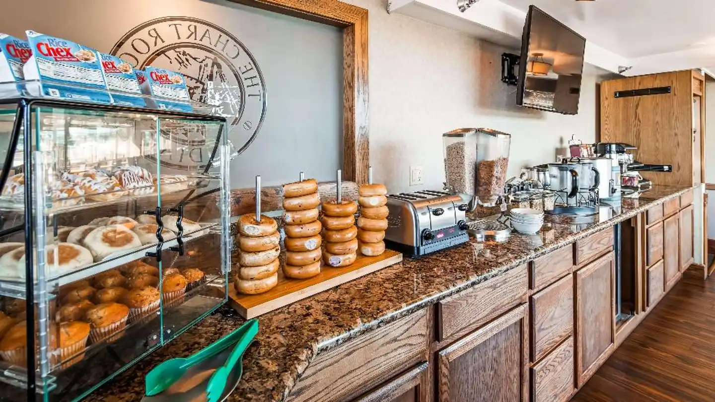 Best Western Kodiak Inn & Convention Center Bar