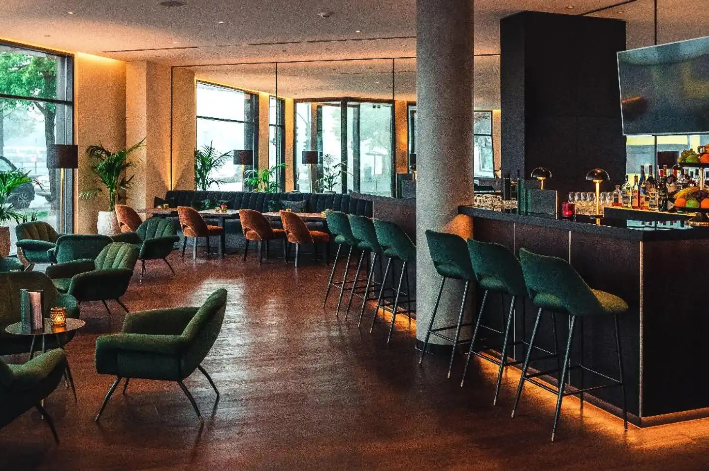 Holiday Inn Berlin City Centre East Prenzlauer Allee Bar