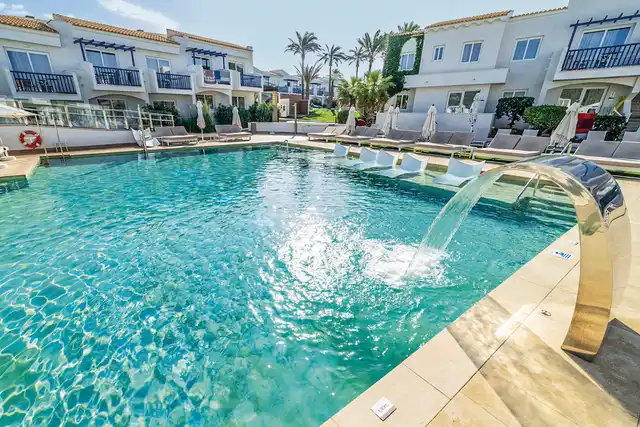 Parque Nereida Suites Pool