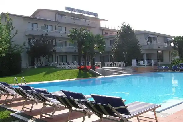 Porto Azzurro Pool