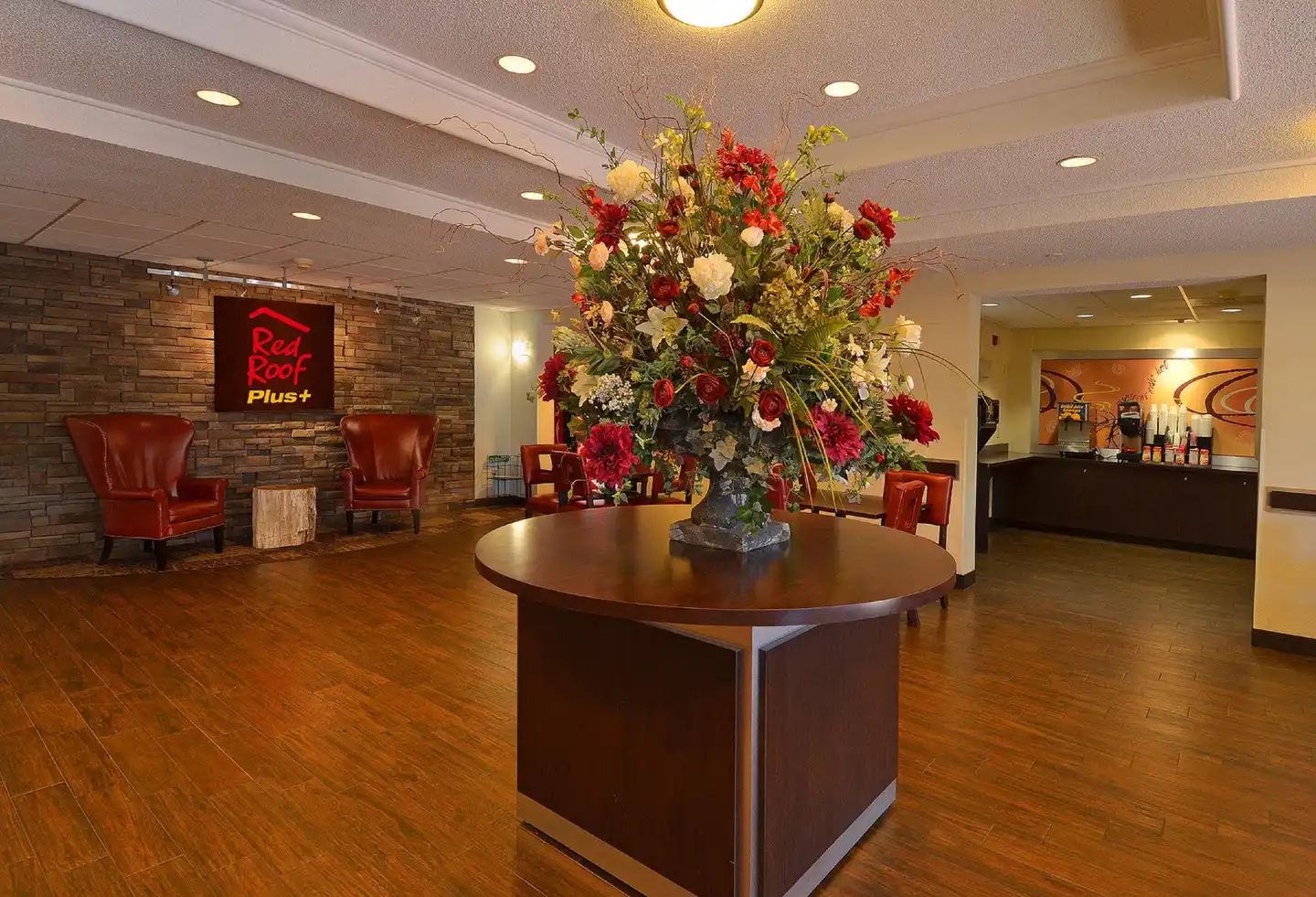 Red Roof PLUS San Antonio Downtown Lobby