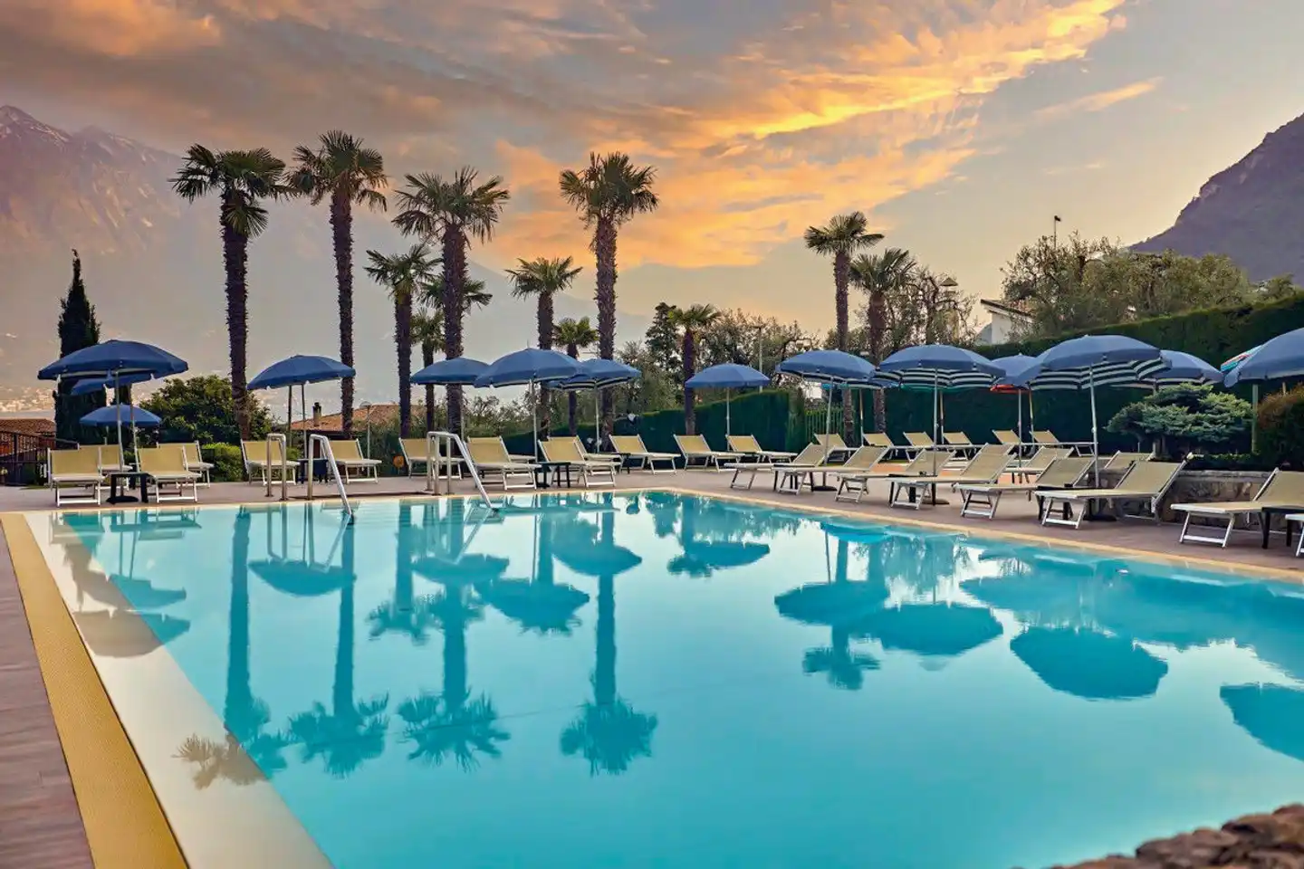 Royal Village Pool