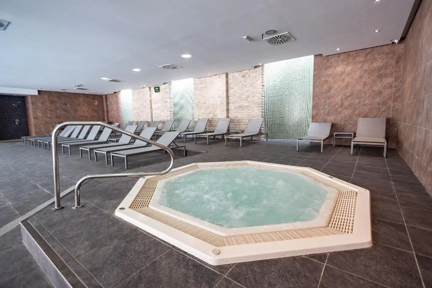 Caybeach Sun Hallenbad