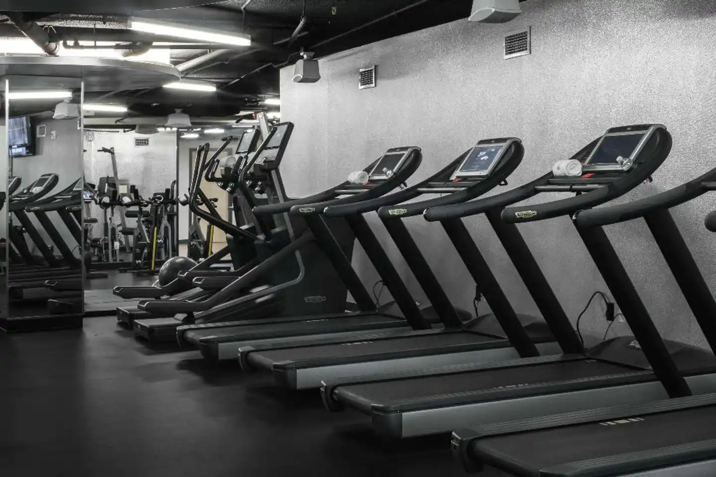 The Watergate Hotel Sport und Entertainment